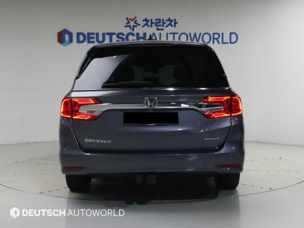 Honda Odyssey — photo 04