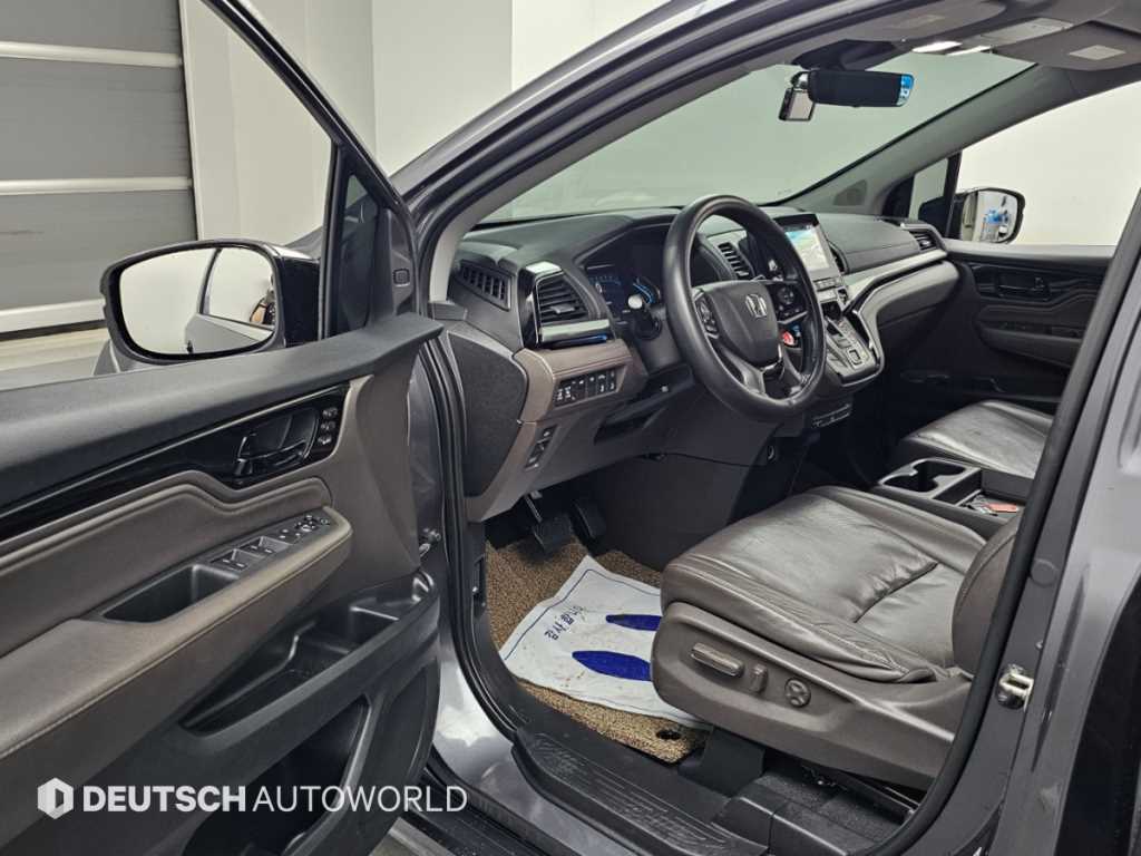 Honda Odyssey — photo 11