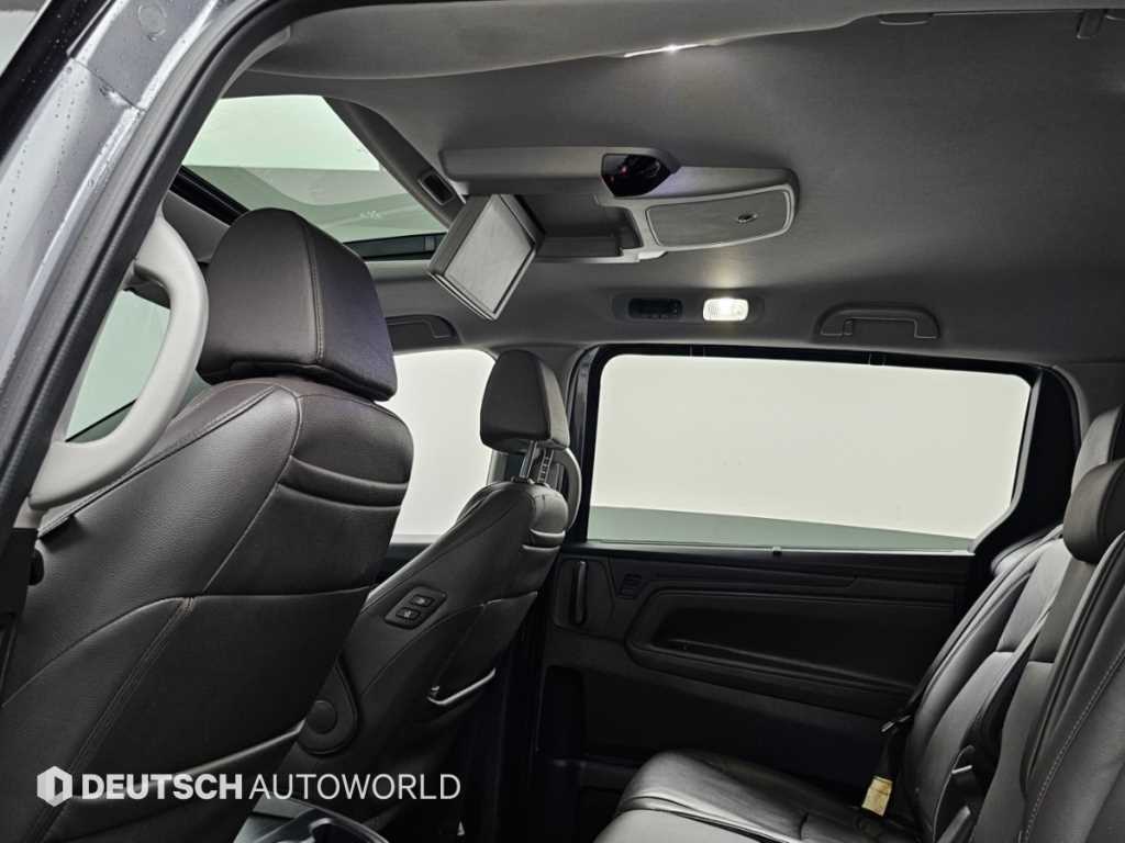Honda Odyssey — photo 18