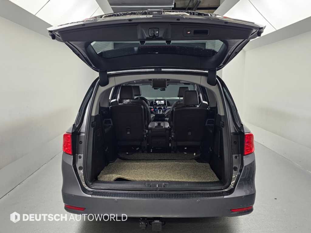 Honda Odyssey — photo 19