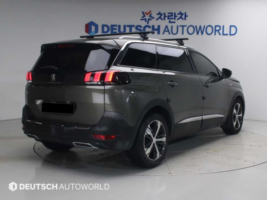 Peugeot 5008 — photo 02