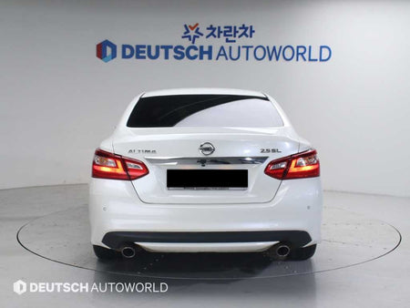 Nissan Altima — photo 04