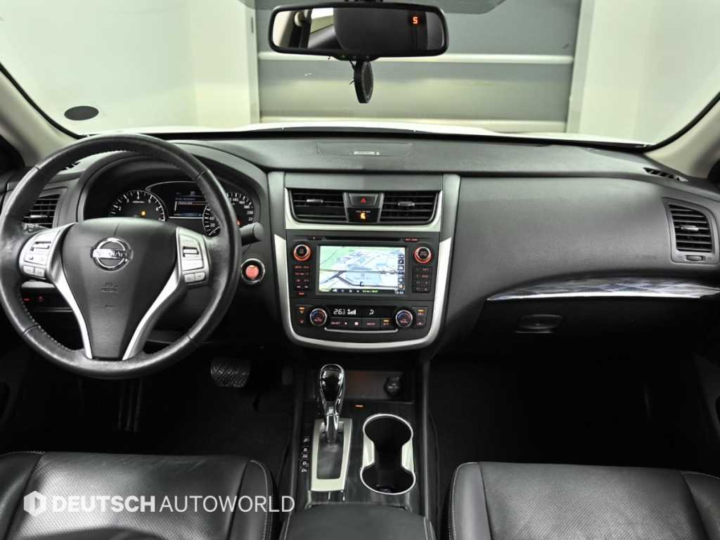 Nissan Altima — photo 07