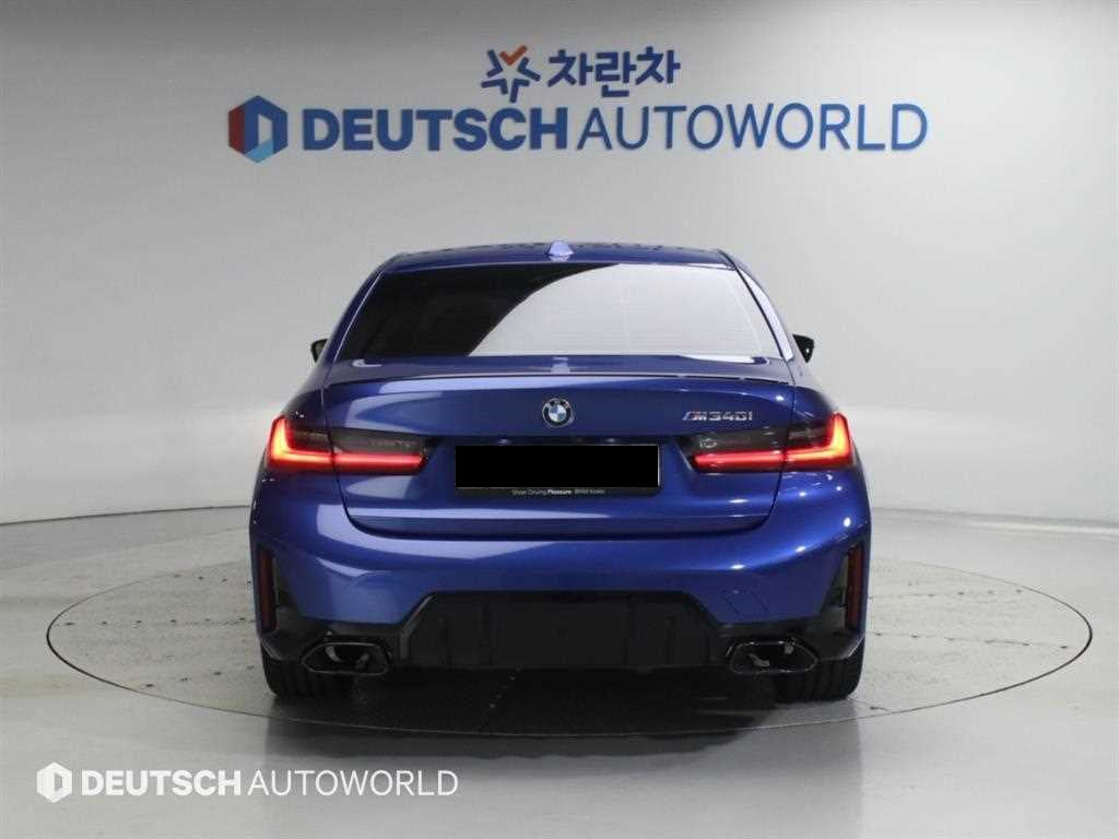 BMW 3-Series — photo 04