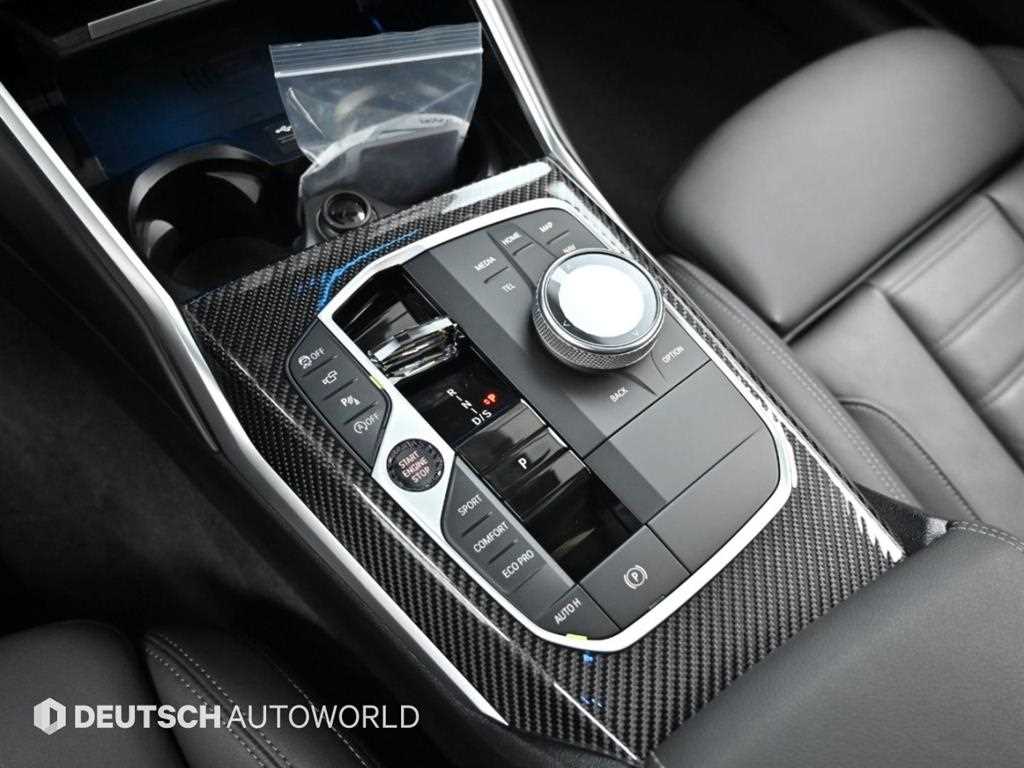 BMW 3-Series — photo 09