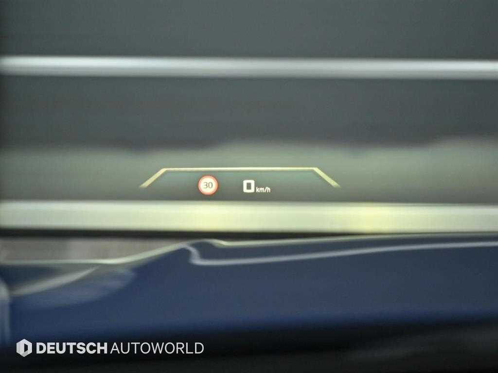 BMW 3-Series — photo 17