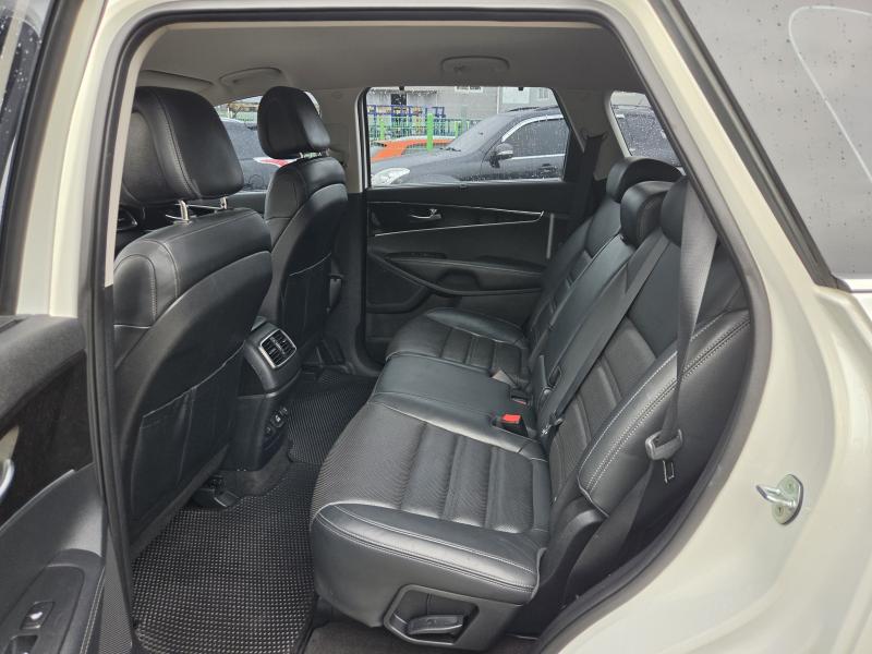Kia Sorento — photo 06