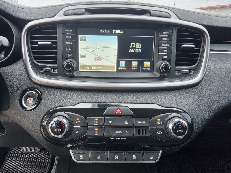 Kia Sorento — photo 11
