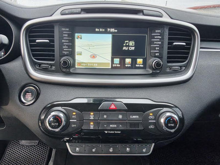 Kia Sorento — photo 11