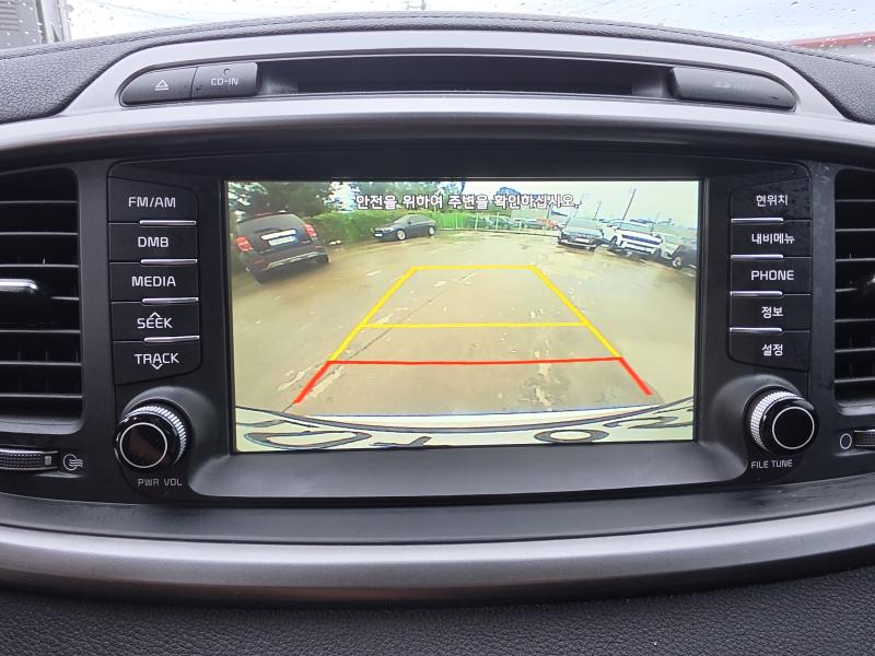 Kia Sorento — photo 13