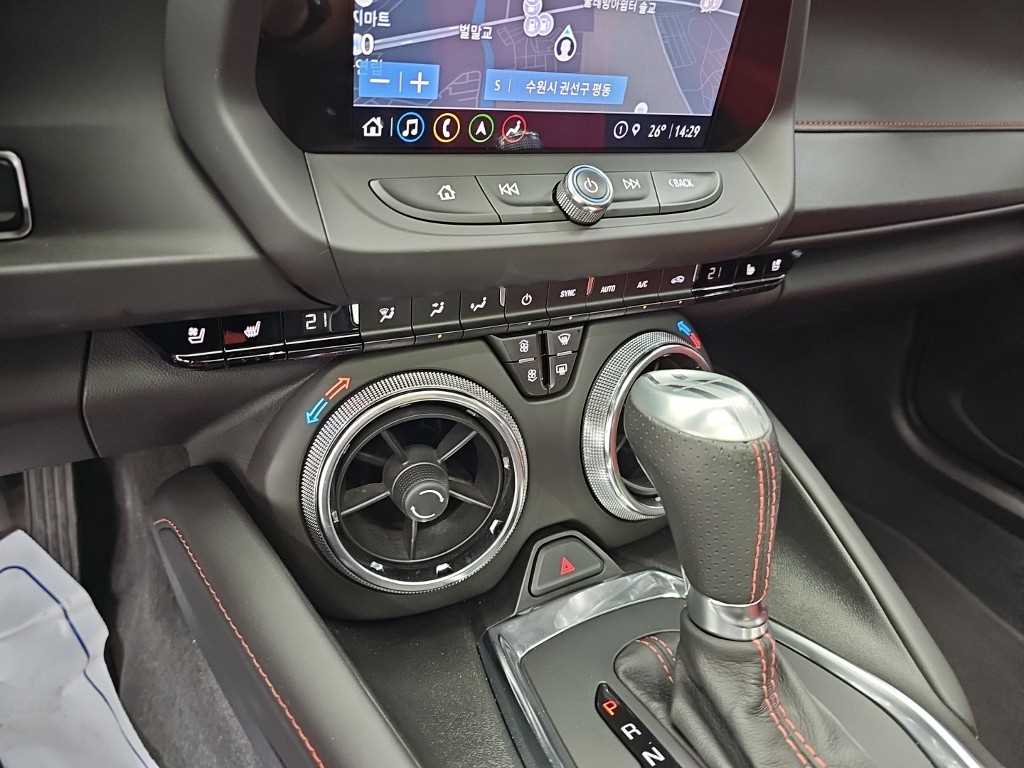 CHEVROLET Camaro — photo 10