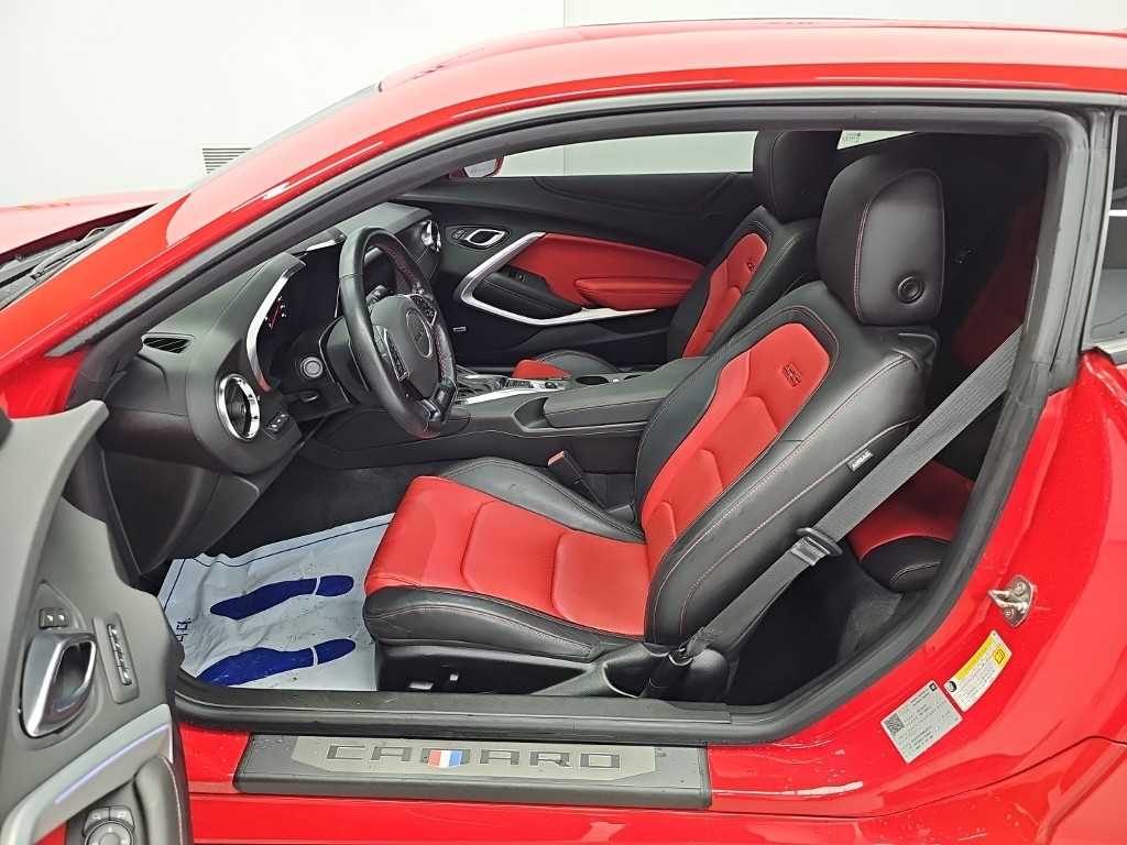 CHEVROLET Camaro — photo 11