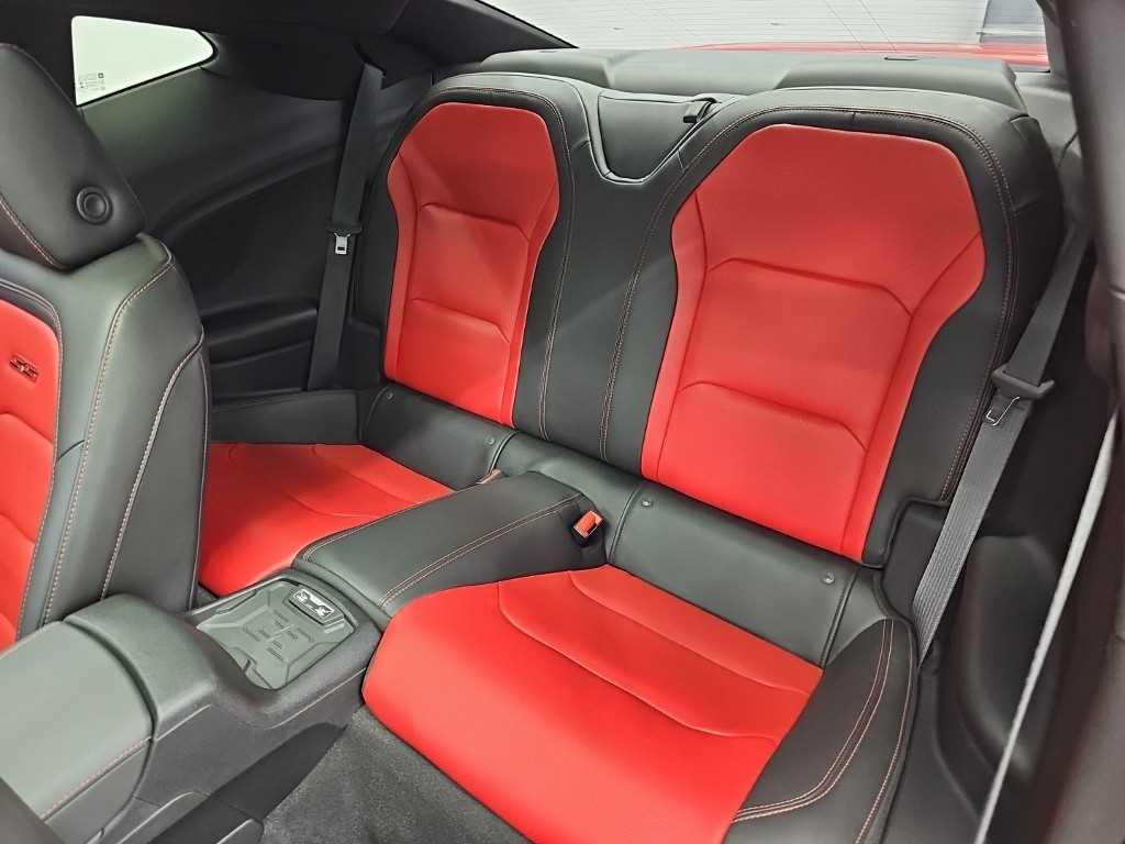 CHEVROLET Camaro — photo 12