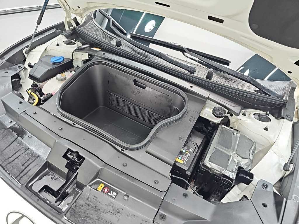 Hyundai Ioniq6 — photo 04