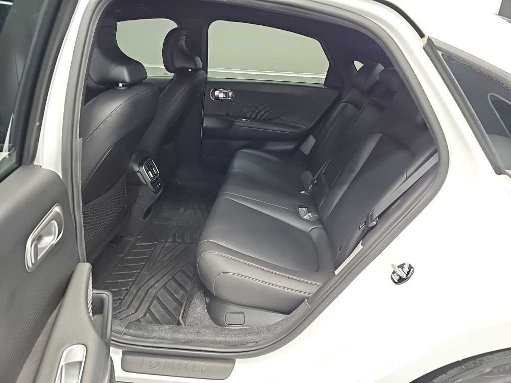 Hyundai Ioniq6 — photo 11