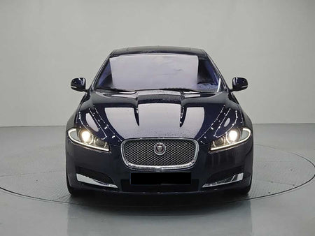 Jaguar XF — photo 02