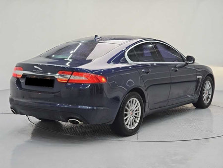 Jaguar XF — photo 04