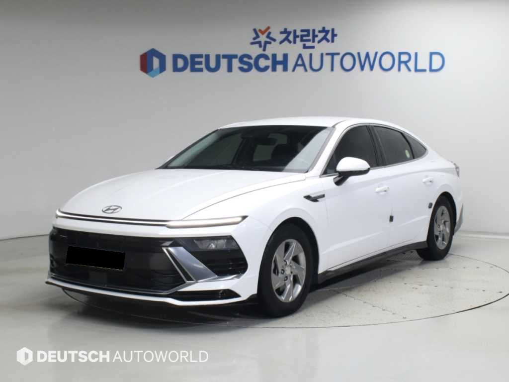Hyundai Sonata — photo 01