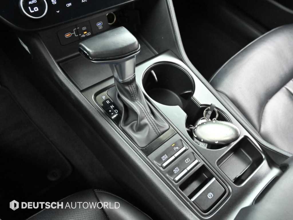 Hyundai Sonata — photo 09