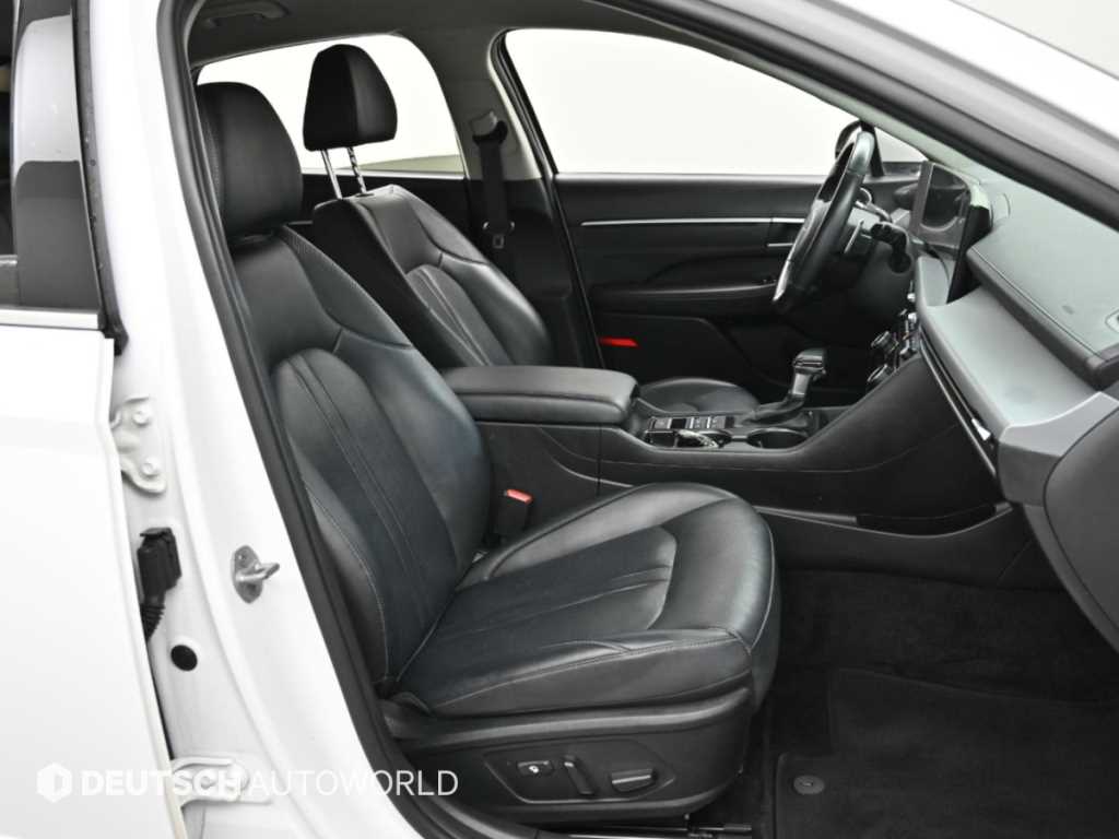 Hyundai Sonata — photo 10