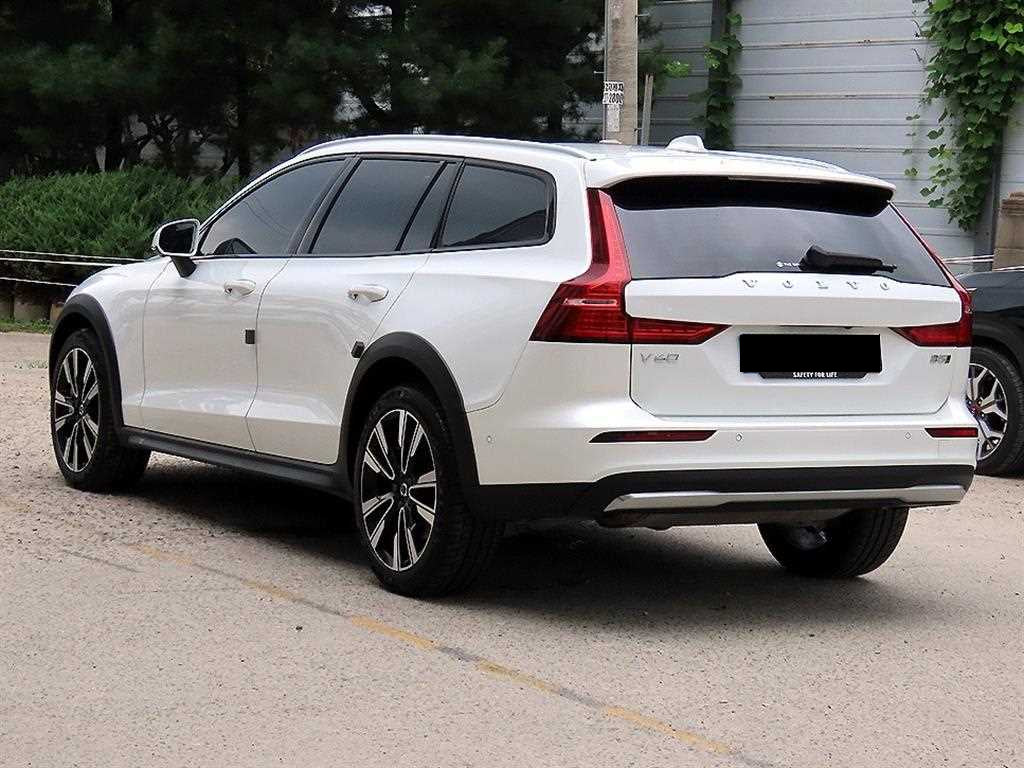 Volvo V60 — photo 03