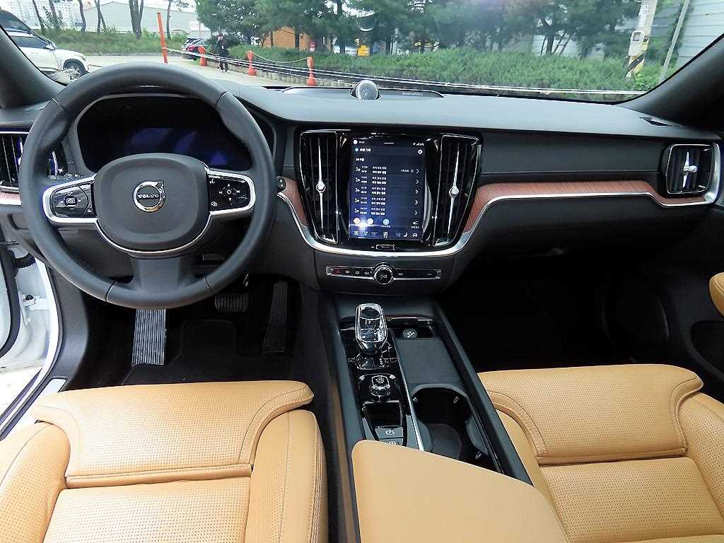 Volvo V60 — photo 07