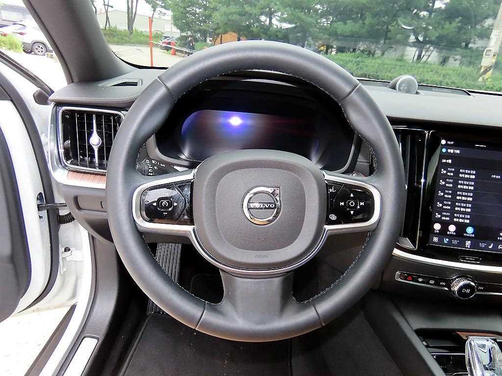 Volvo V60 — photo 08