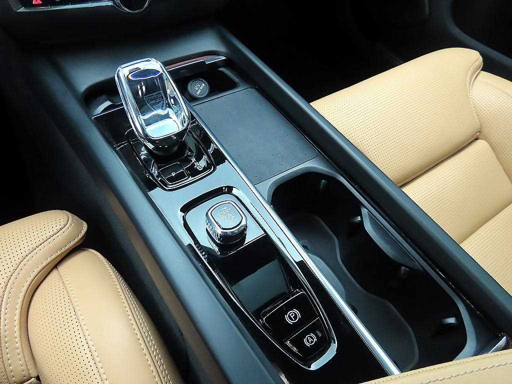 Volvo V60 — photo 11