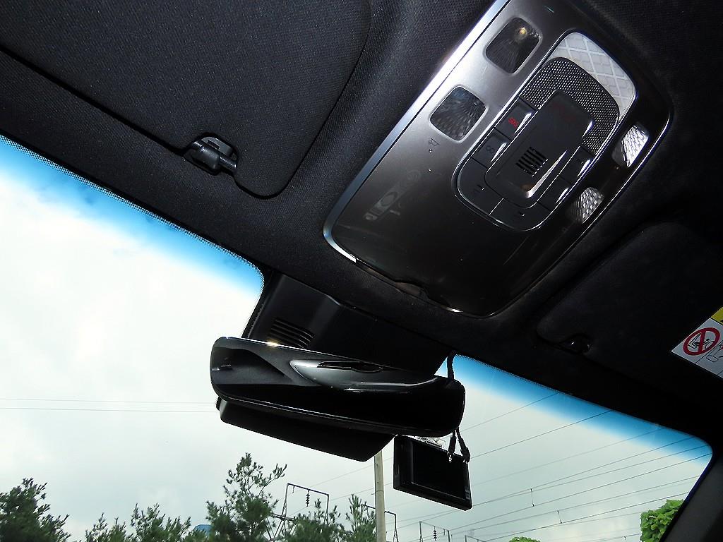 Genesis GV70 — photo 15