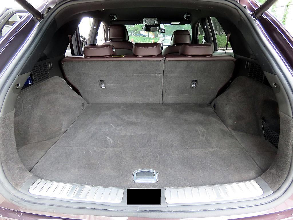 Genesis GV70 — photo 18