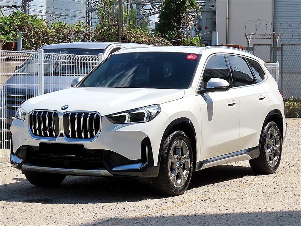 BMW X1 — photo 02