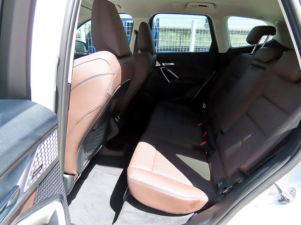 BMW X1 — photo 06