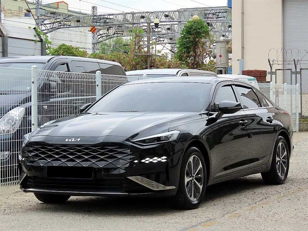 Kia K8 — photo 02