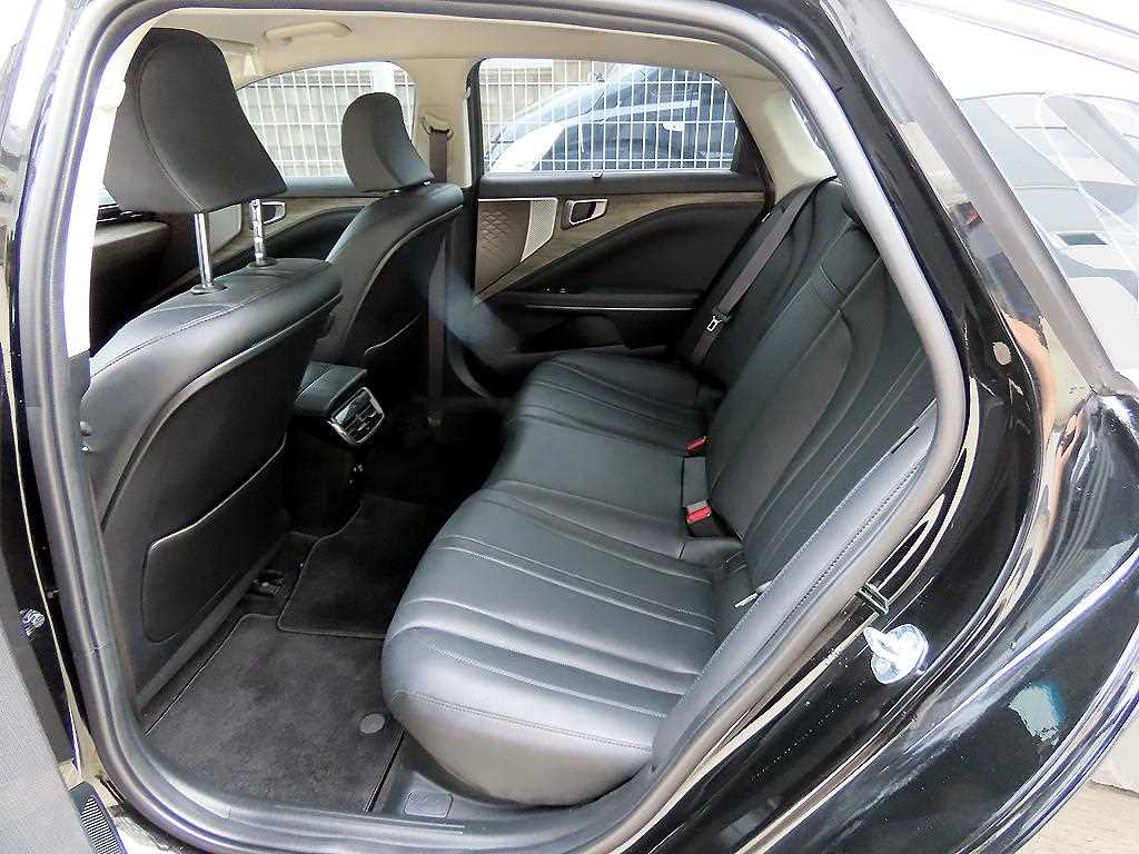 Kia K8 — photo 06