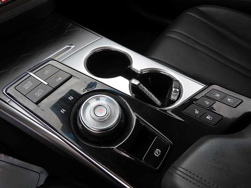 Kia K8 — photo 10