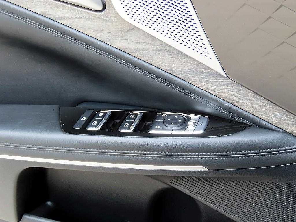 Kia K8 — photo 11