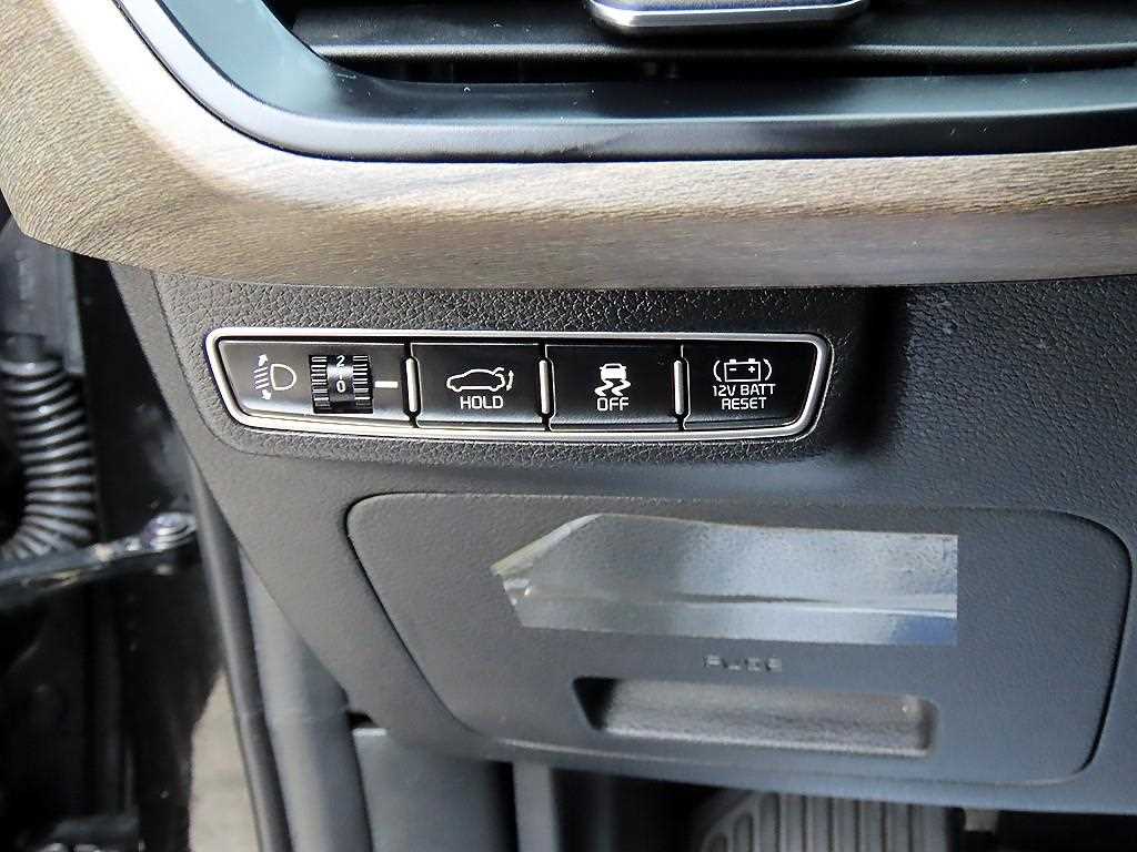 Kia K8 — photo 12