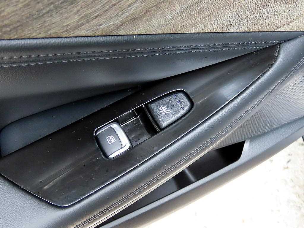 Kia K8 — photo 15