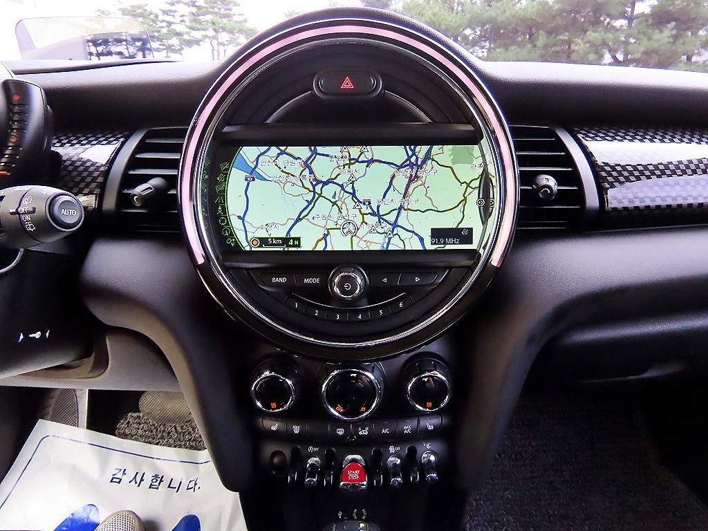 Mini Cooper — photo 14