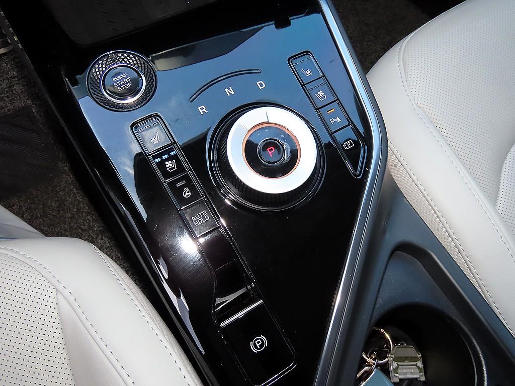 Kia Niro — photo 10