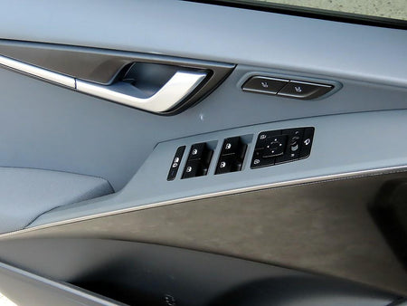 Kia Niro — photo 11