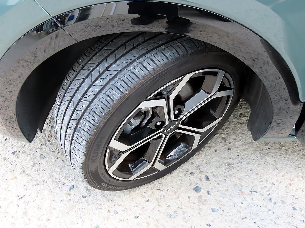 Kia Niro — photo 20
