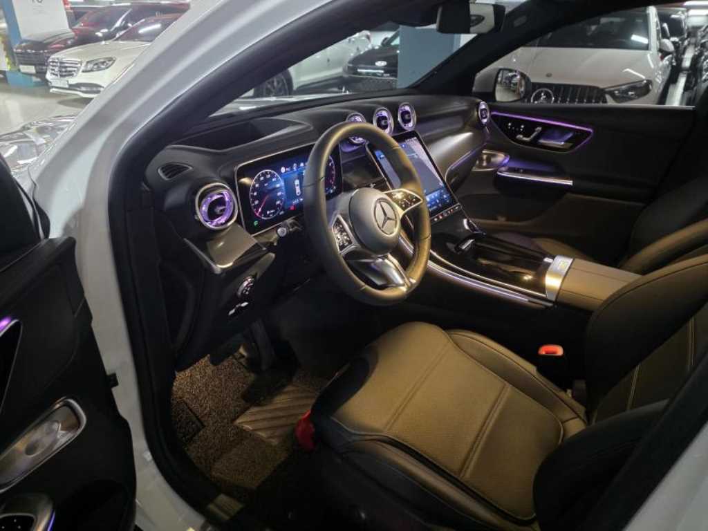 Mercedes-Benz GLC-Class — photo 11