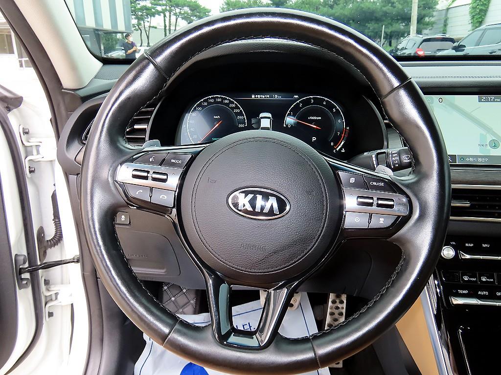 Kia K7 — photo 08