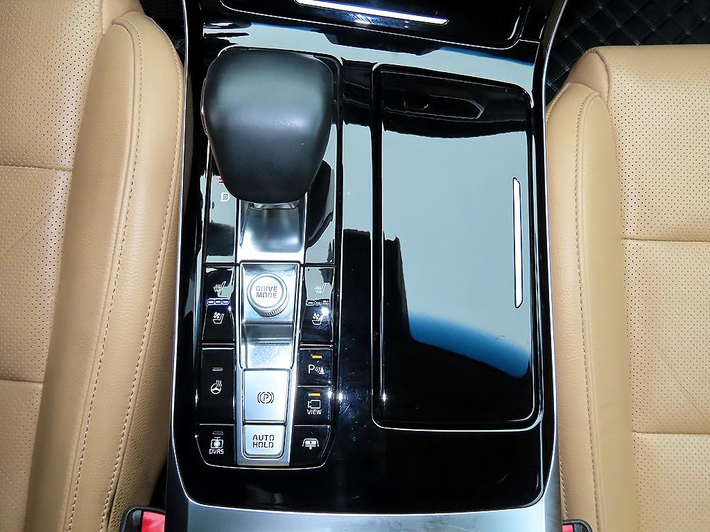 Kia K7 — photo 11