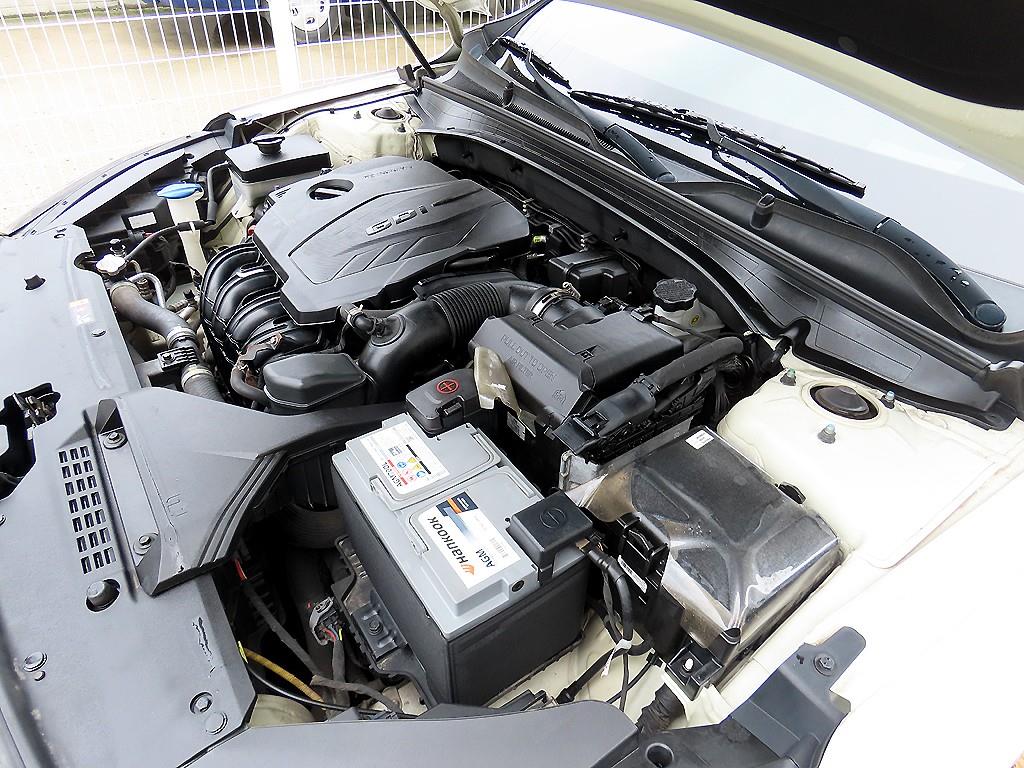 Kia K7 — photo 19