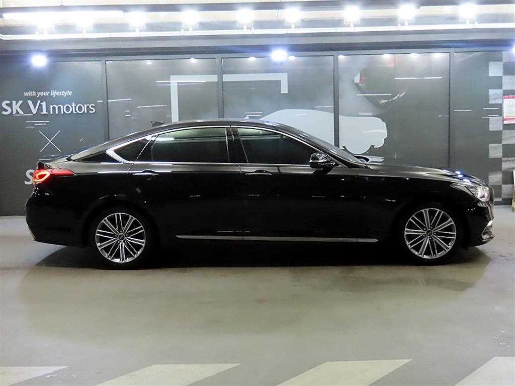 Genesis G80 — photo 03
