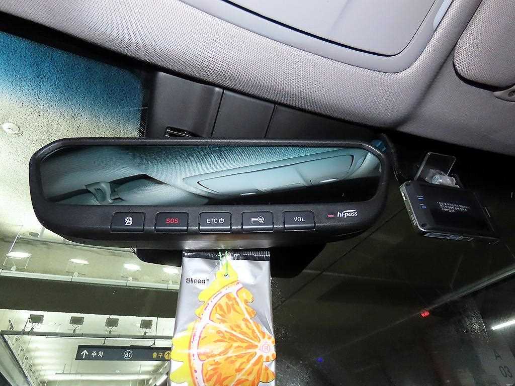 Genesis G80 — photo 17