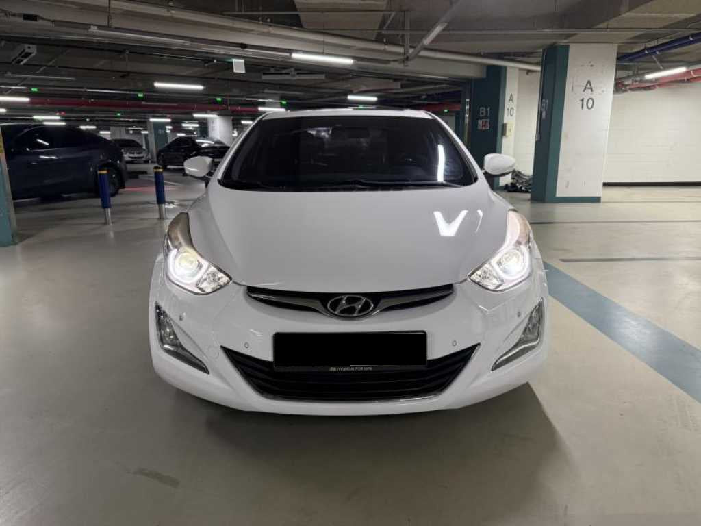 Hyundai Avante — photo 02