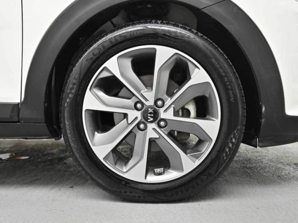 Kia Stonic — photo 05